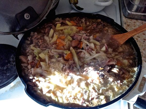 Bouillon mélangé à la viande Bouillon mélangé à la viande