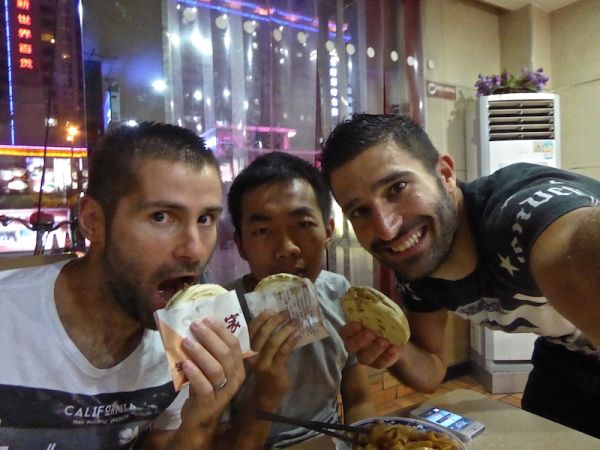 Hamburger chinois "rou jia mo" hamburger chinois: "rou jia mo" à base de viande de porc