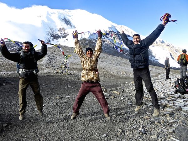 traversée du col de Thorong-La Traversée du col de Thorong La à 5416 mètres d'altitude