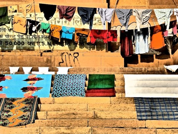 Laundry drying by the ghats of Varanasi Laundry drying by the ghats of Varanasi
