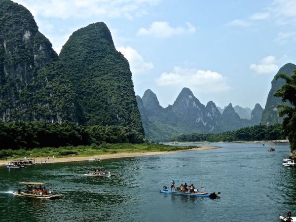 A day of cycling in Yangshuo - Nomadic Boys