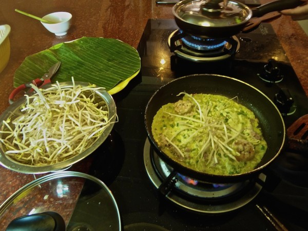 Banh Xeo cooking Banh Xeo cooking