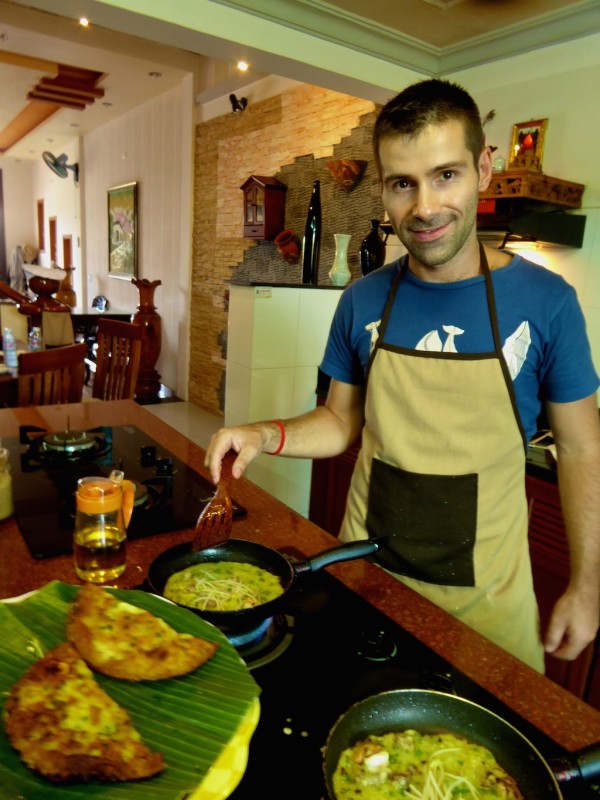 Sebastien cooking Banh Xeo Sebastien cooking Banh Xeo