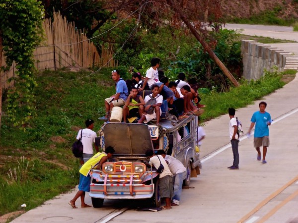 Over crowded jeepney breaking down