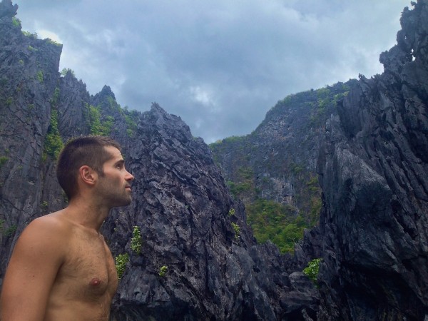 Kayaking around El Nido at The Big Lagoon Sebastien admiring the stunning limestone karsts scenery around The Small Lagoon