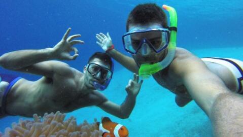 Snorkelling and kayaking in El Nido: discover the crystal clear waters of Palawan