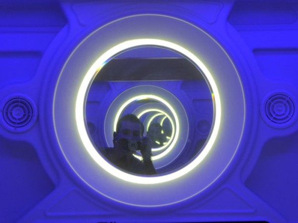 Let the nomadic boys guide you through this futuristic gay friendly hotel Let the nomadic boys guide you through this futuristic gay friendly hotel