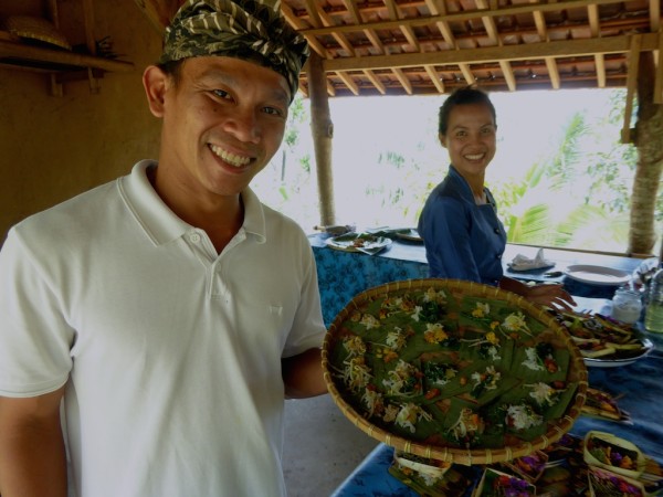 Be Bali Day Ubud cooking school Kadek and Made temple offerings Be Bali Day cooking school in Ubud, Bali