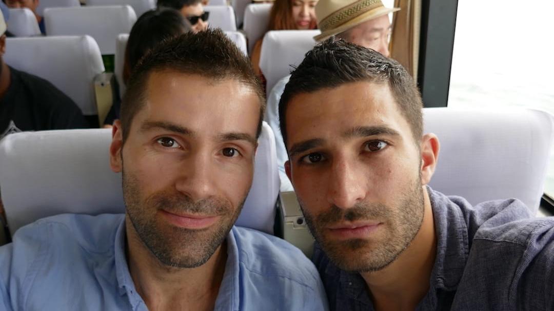 pareja Gay bloggers de viajes de viajar a Vestirse como geisha en Tokio