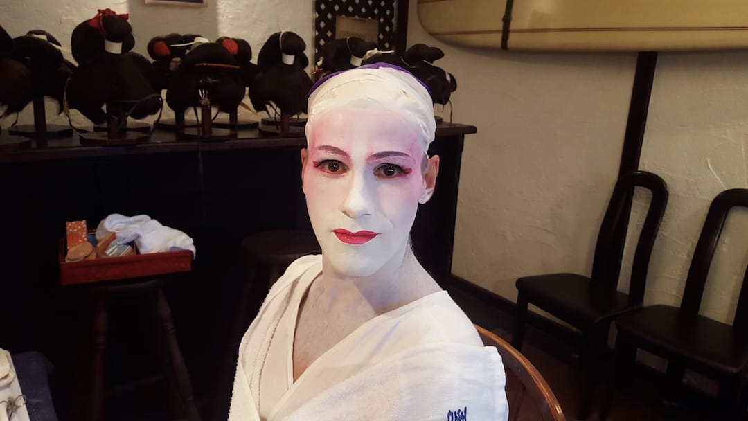 geisha makeover in Tokyo Sebastien 1 hours make up