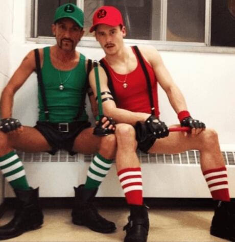 Mario Brothers, um dos 10 melhores trajes de Halloween para casais gays