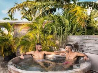These are the best gay resorts in Fort Lauderdale for your next holiday!