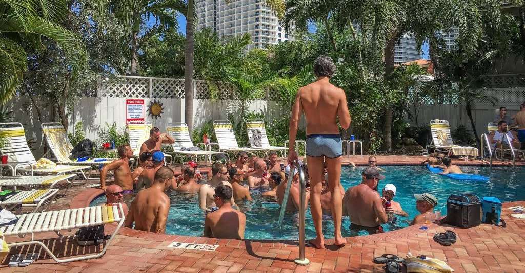 gay men clothing optional resort in the fort lauderdale