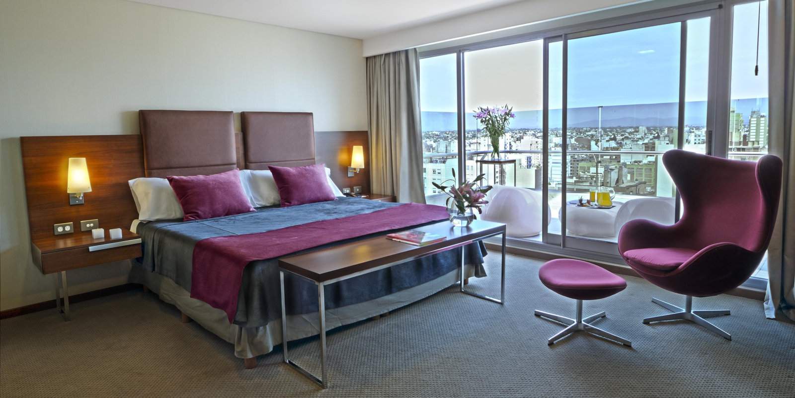 Howard Johnson la Canada Suites are a gorgeous, and gay friendly, place to stay in Cordoba.