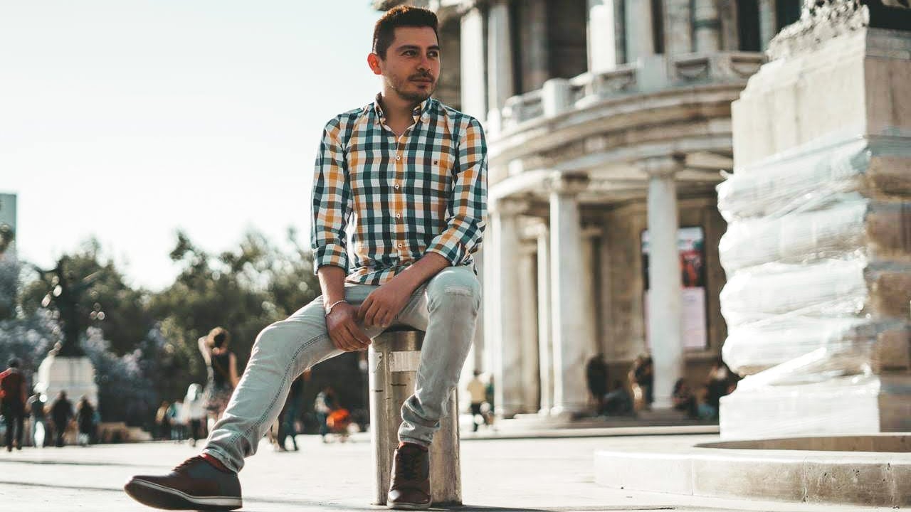 Gay guy in Mexico City Bellas Artes Palace