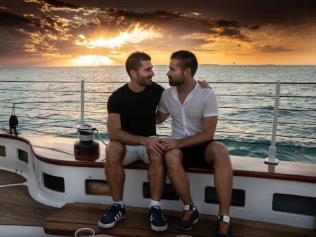 For a truly romantic experience, go for a sunset cruise (with cocktails) in the bay of Cartagena!