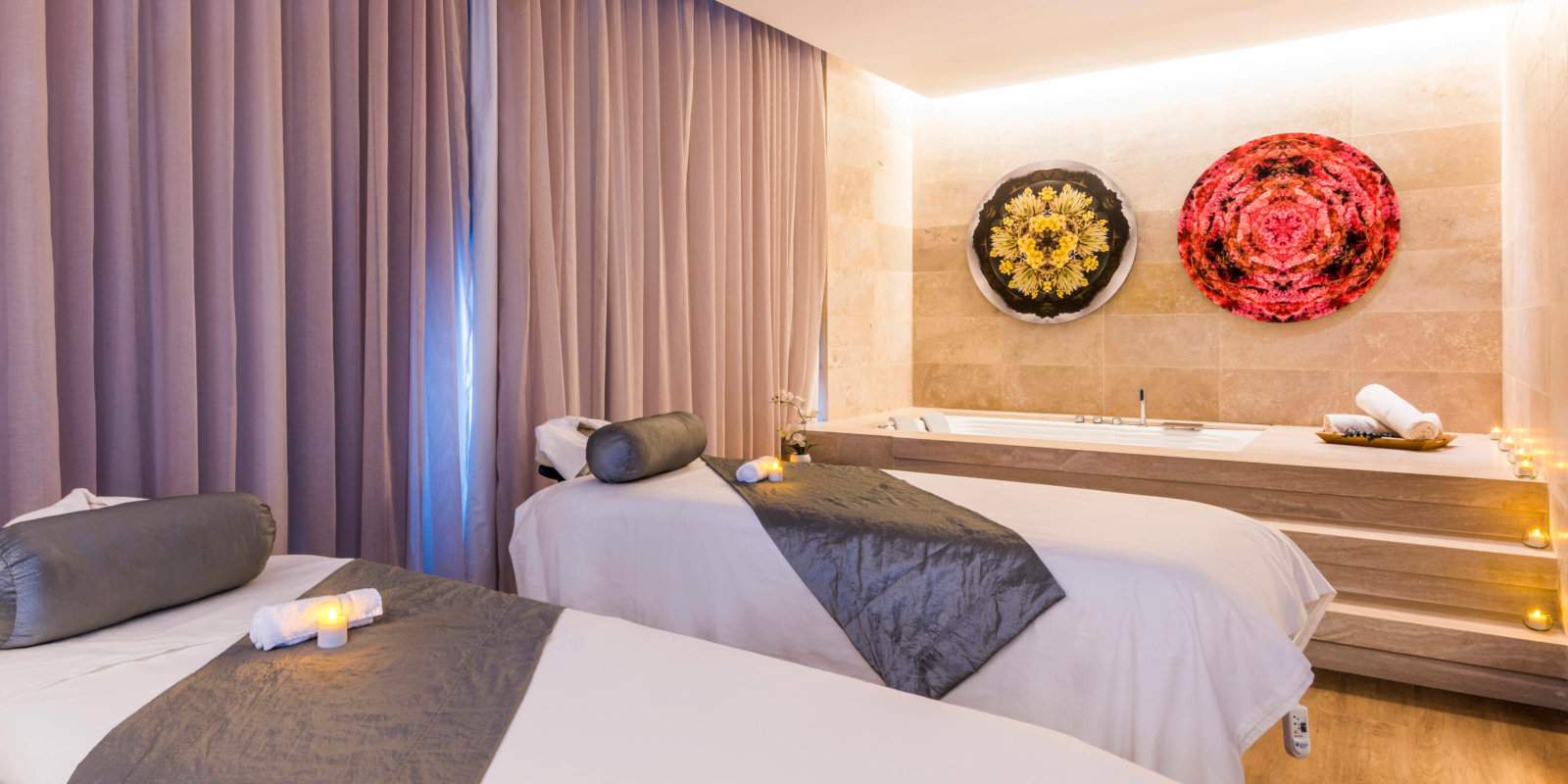 Gay travellers to Medellin will love staying at the Medellin Marriott hotel, where you can have a very relaxing couples massage in the spa!
