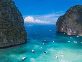 Explore the stunning natural beauty of Thailand on an au naturel cruise