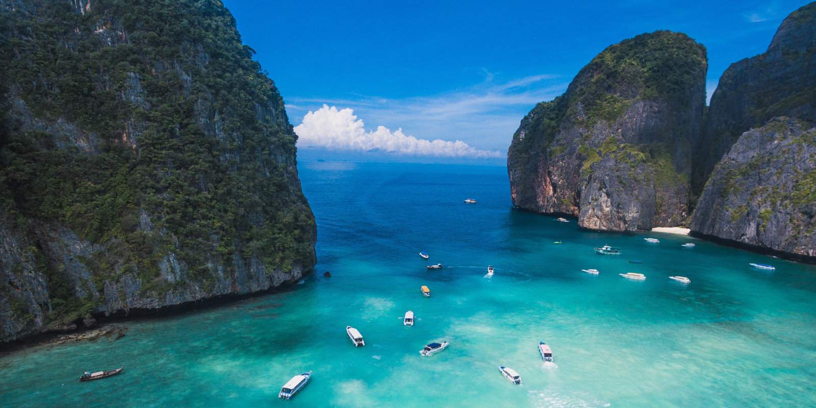 Explore the stunning natural beauty of Thailand on an au naturel cruise