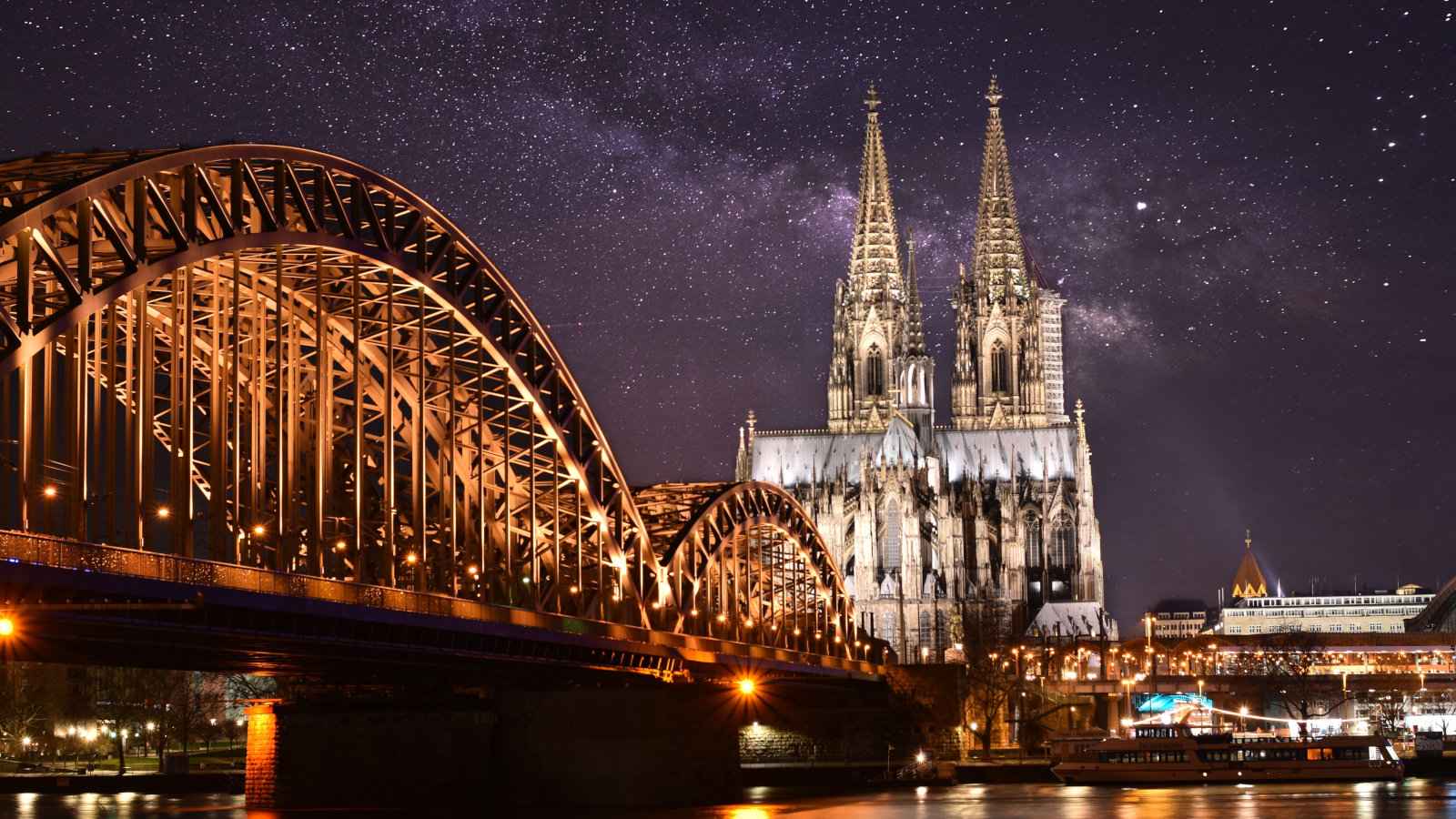 Even if you arrive at Cologne airport late at night you'll beable to reach the city centre easily