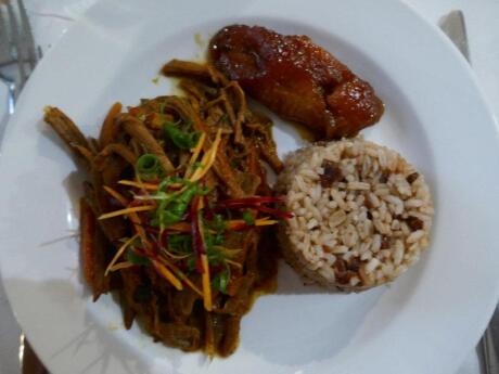 vieux vêtements l'un des meilleurs repas au Panama