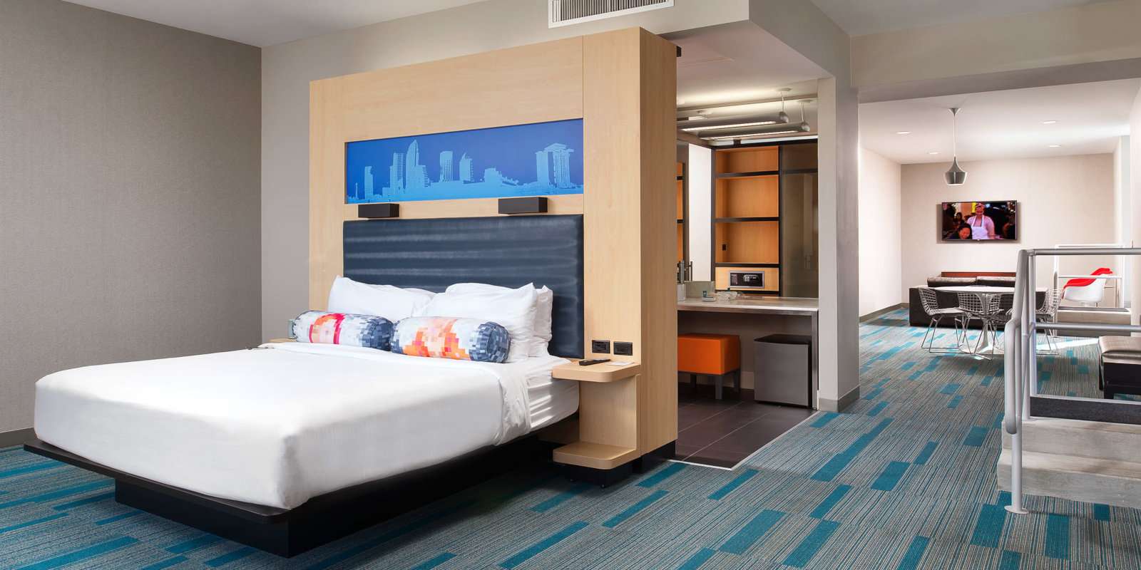 Millennial gay travellers will love the Aloft Hotel in Tampa, with cool events and free accommodation for your pets!