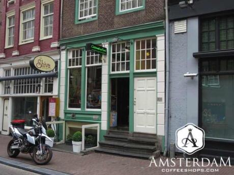 Amsterdam Gay District Guide - Reguliersdwarsstraat│misterb&b