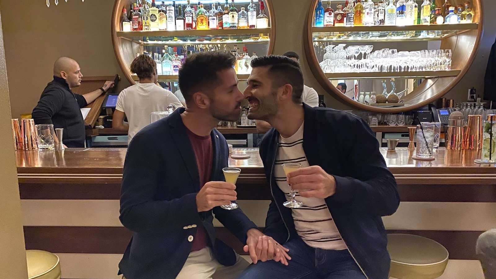 friends gay bar