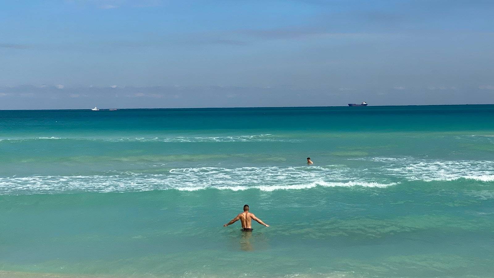 Seby splashing in the awesome Mont Rose gay beach of Marseille in south France