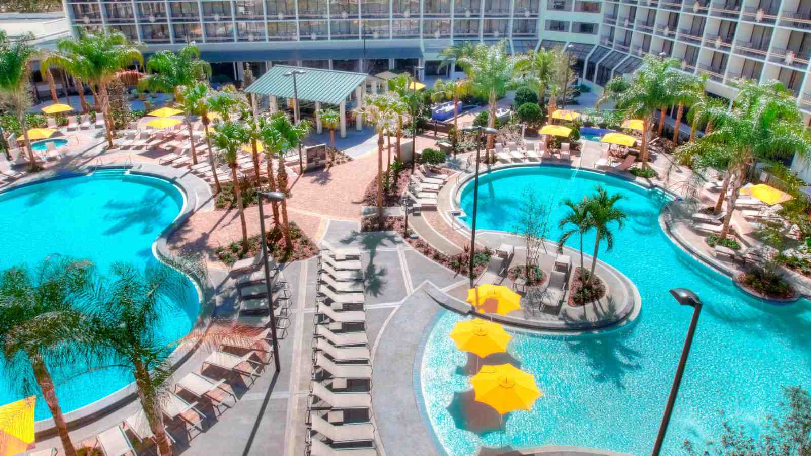 O Sheraton Orlando Lake Buena Vista Resort é o resort oficial do Disney One Magical Weekend e até organiza festas gays durante o evento