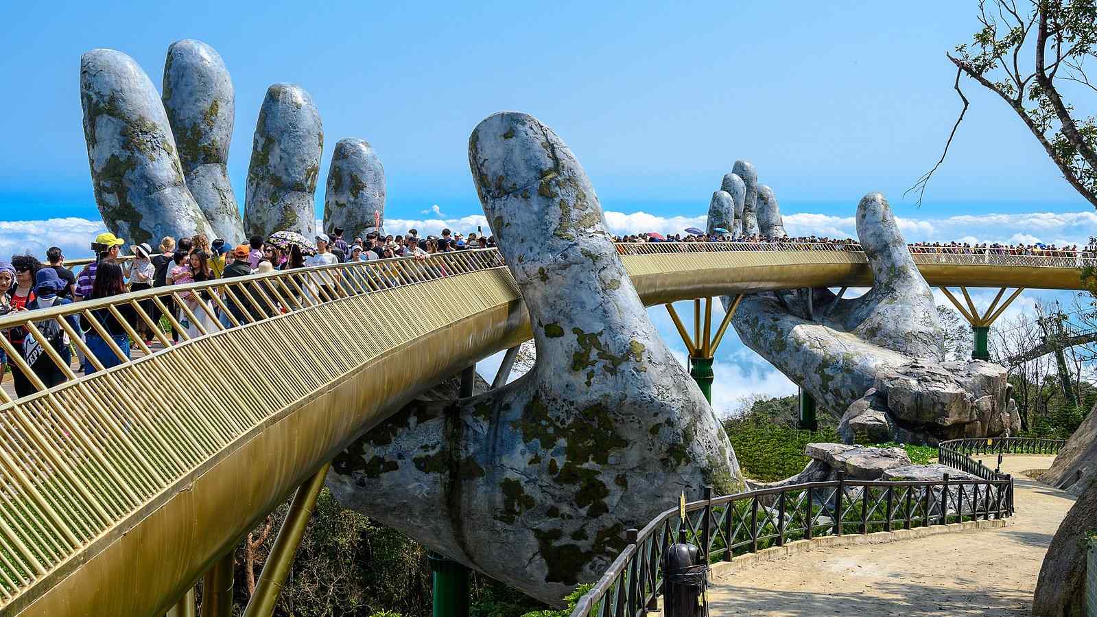 Uma ponte que deveria apenas ajudar os visitantes agora se tornou um dos pontos turísticos mais famosos do Vietnã!