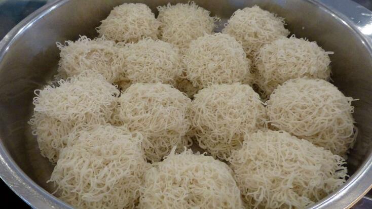 18 traditional food and dishes you must try in Sri Lanka • Nomadic Boys