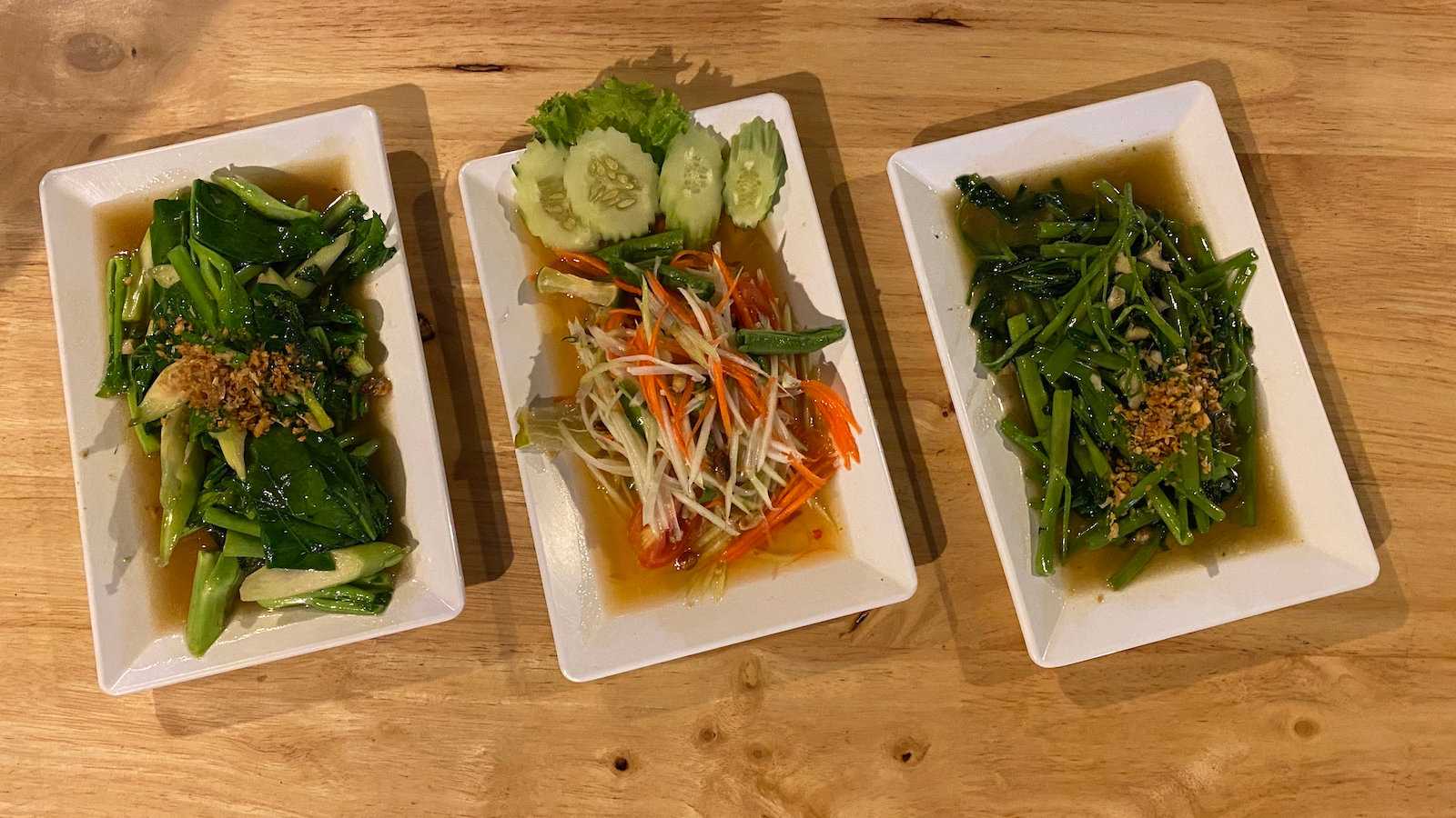 A ipoméia é um delicioso vegetal aquático da Ásia que adoramos frito no estilo tailandês