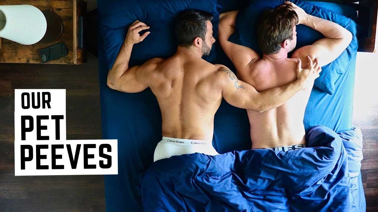 Bernardo e Adam fazem um vlog sobre a vida, viagens e seu casamento no canal do YouTube de Steps of 2 Foreigners