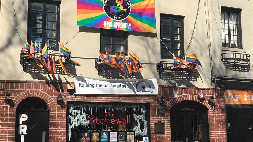 how many gay bar are in nyc