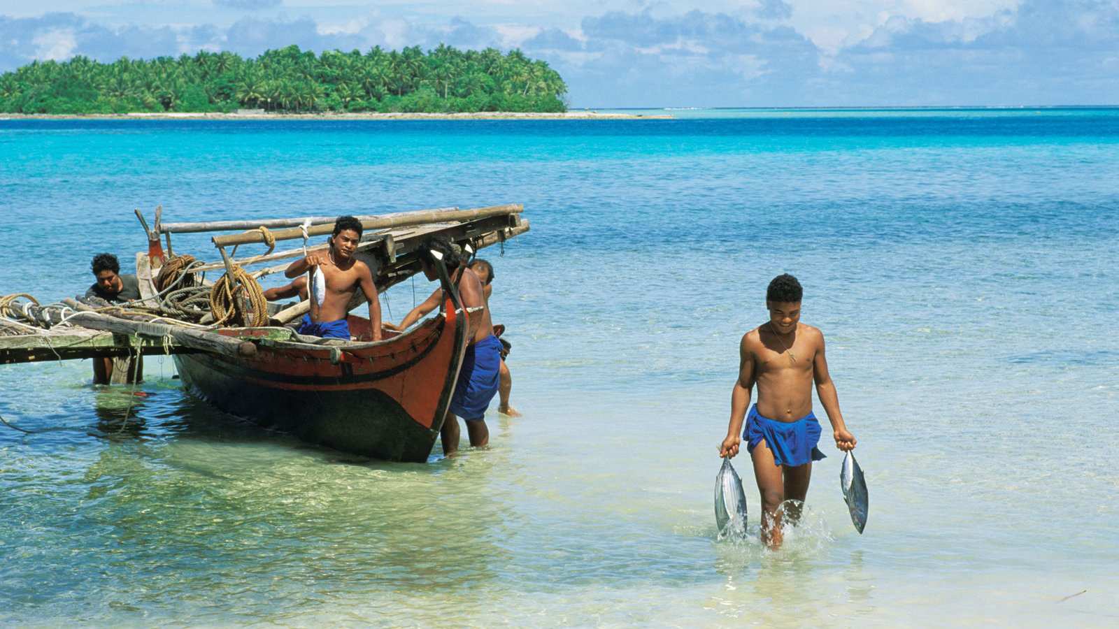 Explore the Pacific nation of Micronesia on a gay diving trip!