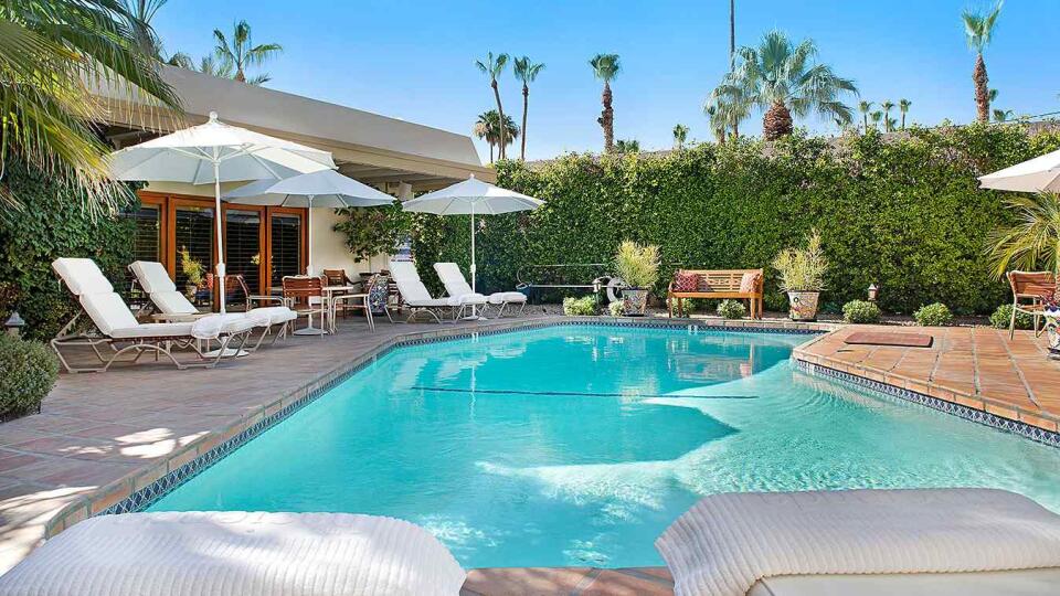 The Best Gay Resorts In Palm Springs In Nomadic Boys