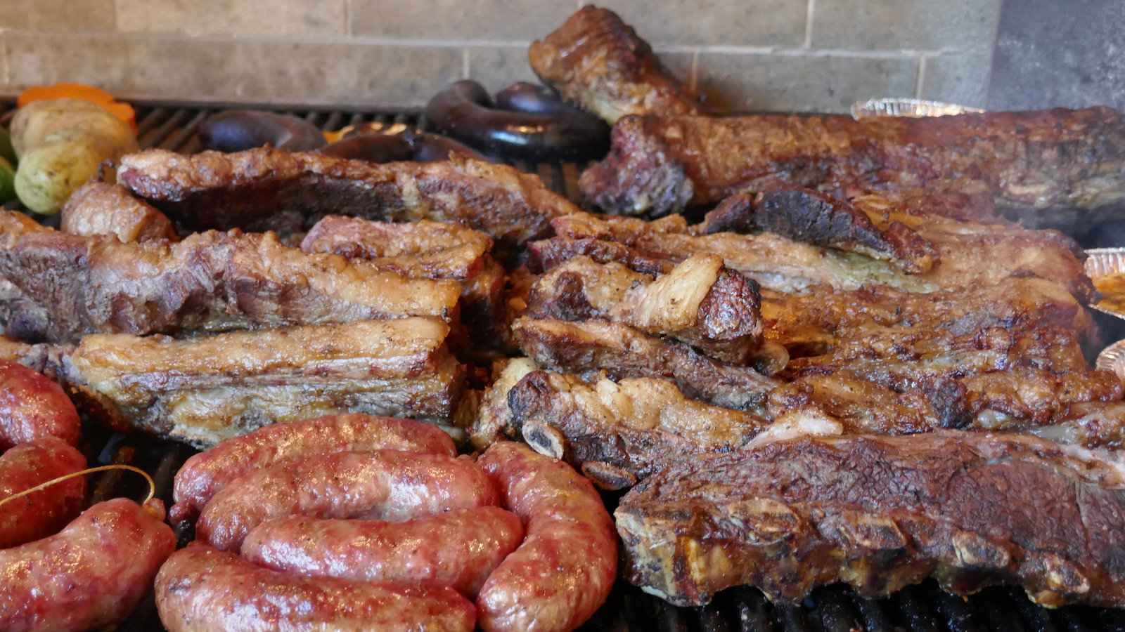 Un asado argentino es la barbacoa más épica y deliciosa que jamás hayas experimentado.