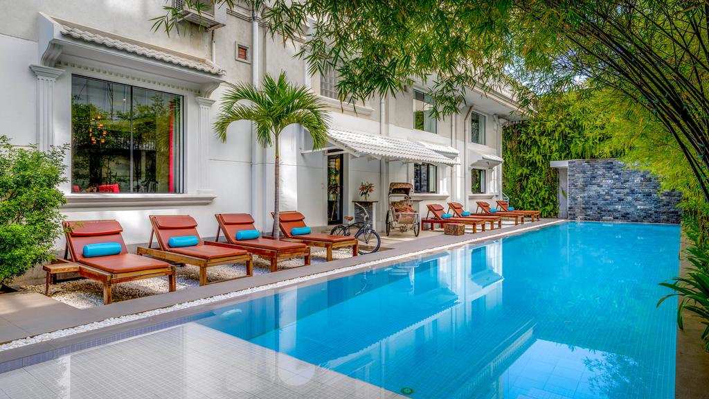 The beautiful swimming pool at White Mansion Boutique Hotel in Phnom Penh