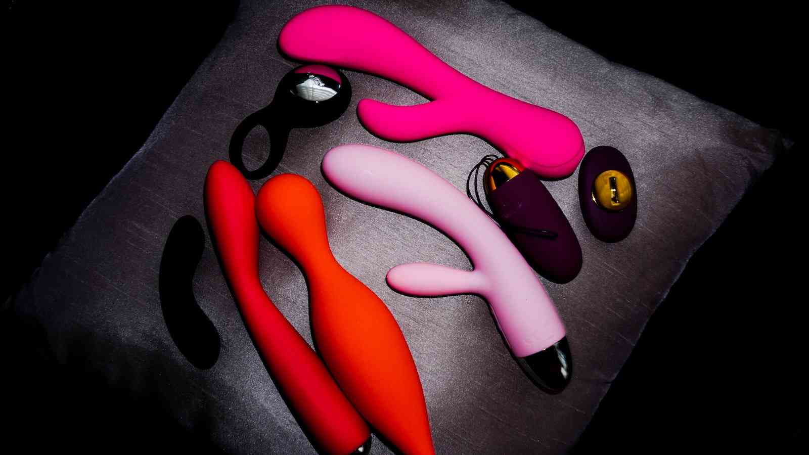 Follow our tips to discretely pack sex toys when traveling