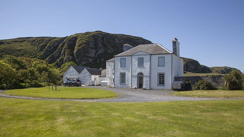 For cosy accommodation on Islay, choose one of the beautiful Islay Cottages