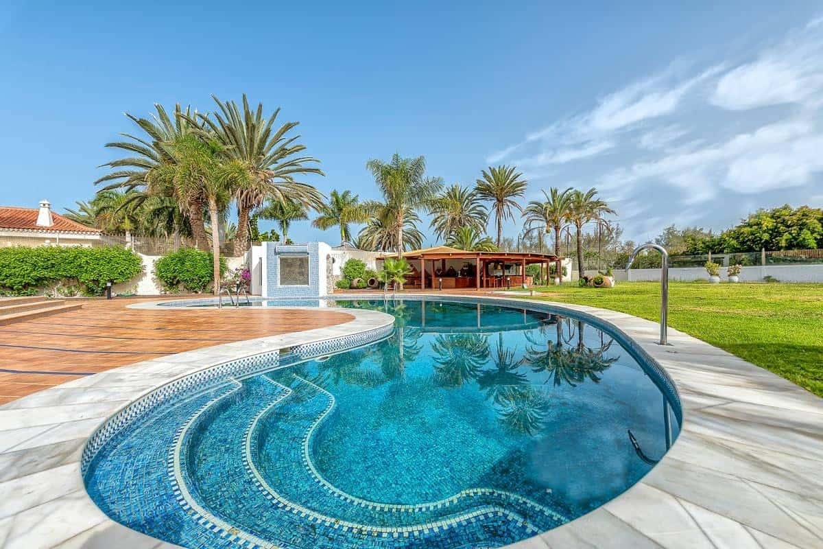 Dunes, Freedom, and Naked Fun in Spain with Everything to Sea • Nomadic