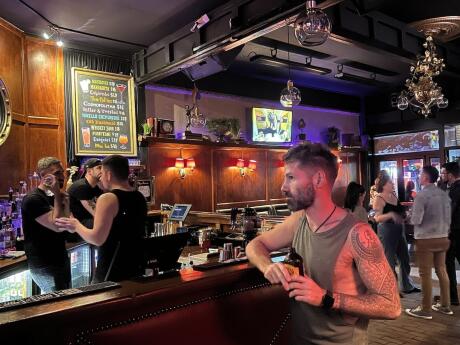 New Zealand gay travel guide • Nomadic Boys