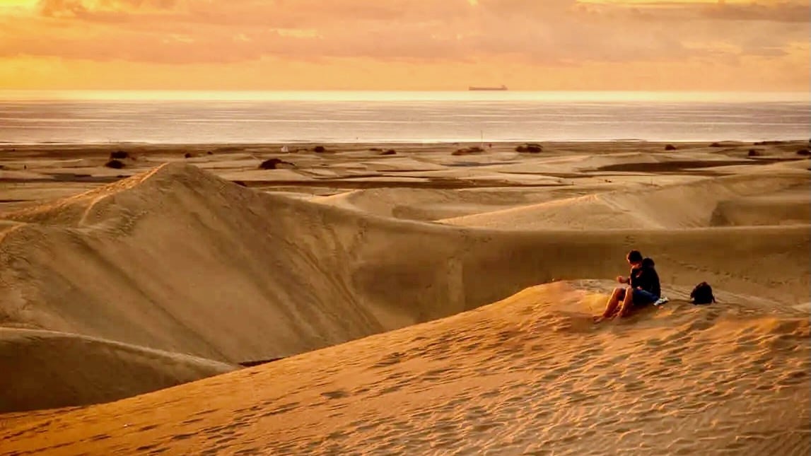 Beautiful sunset in the Maspalomas sand dunes.