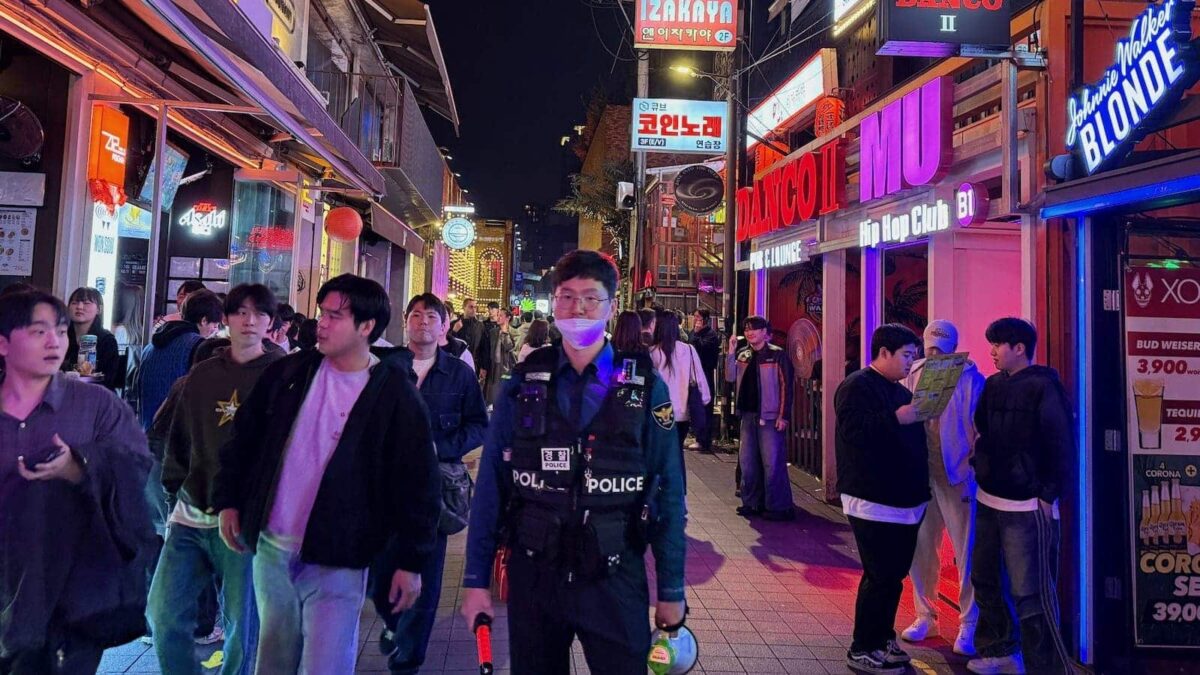 Gay travel guide to Seoul for first-timers • Nomadic Boys