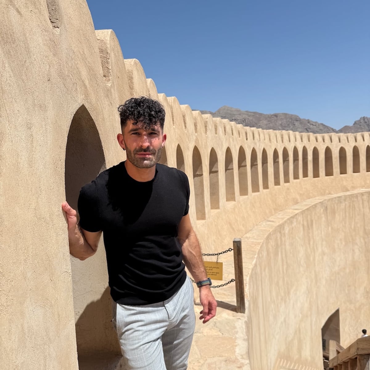 Stefan on the stairs of the Nizwa Fort in Oman.