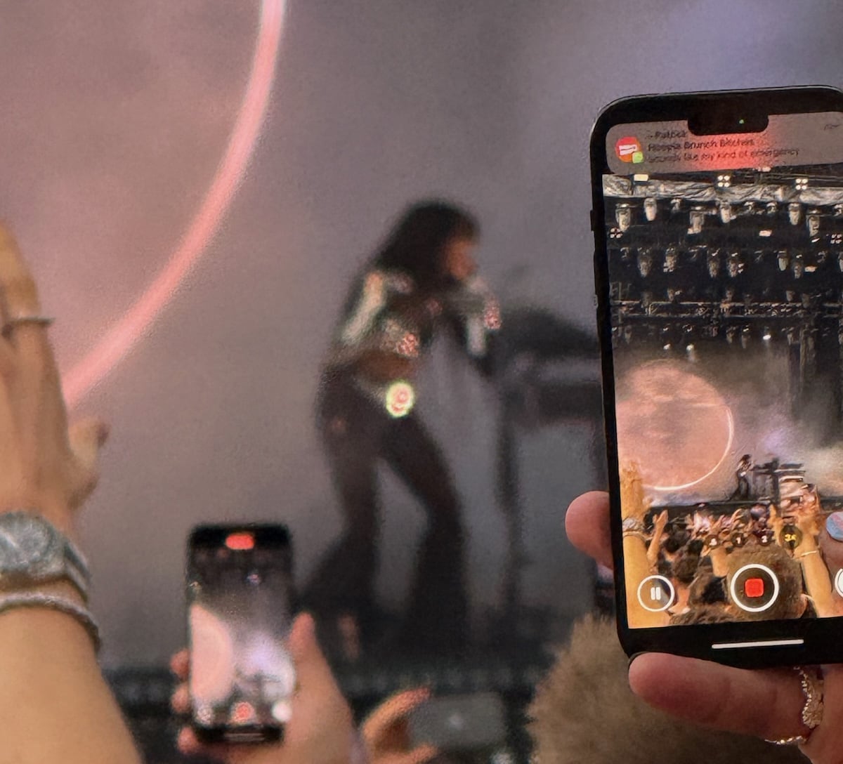 Loreen performing at Mighty Hoopla London.