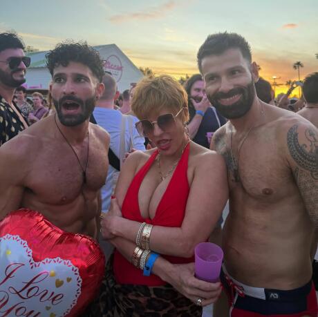 Charity Chop Sue and Nomadic Boys gay couple at Winter Pride Maspalomas.